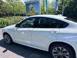 BMW X4 M - weiße BMW X4 M