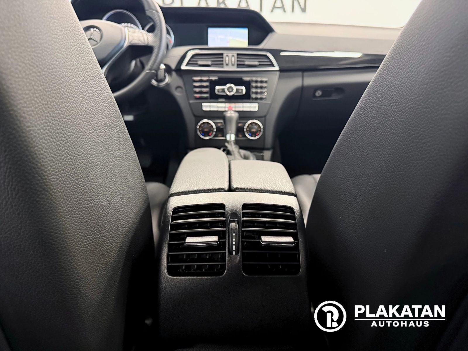 Fahrzeugabbildung Mercedes-Benz C 350 CDI Navi Tempomat Bi-Xenon MB-Service