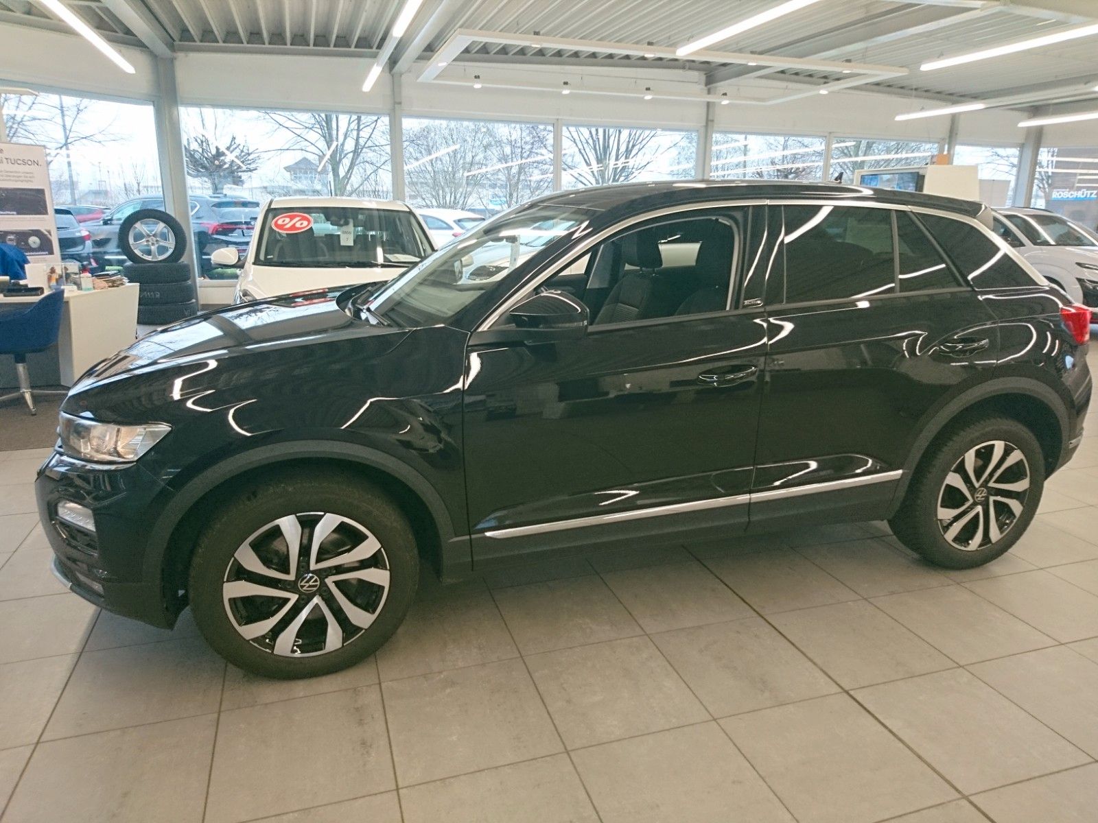 Fahrzeugabbildung Volkswagen T-Roc 2.0 TDI 7-DSG Active NAVI 17"AluPDC