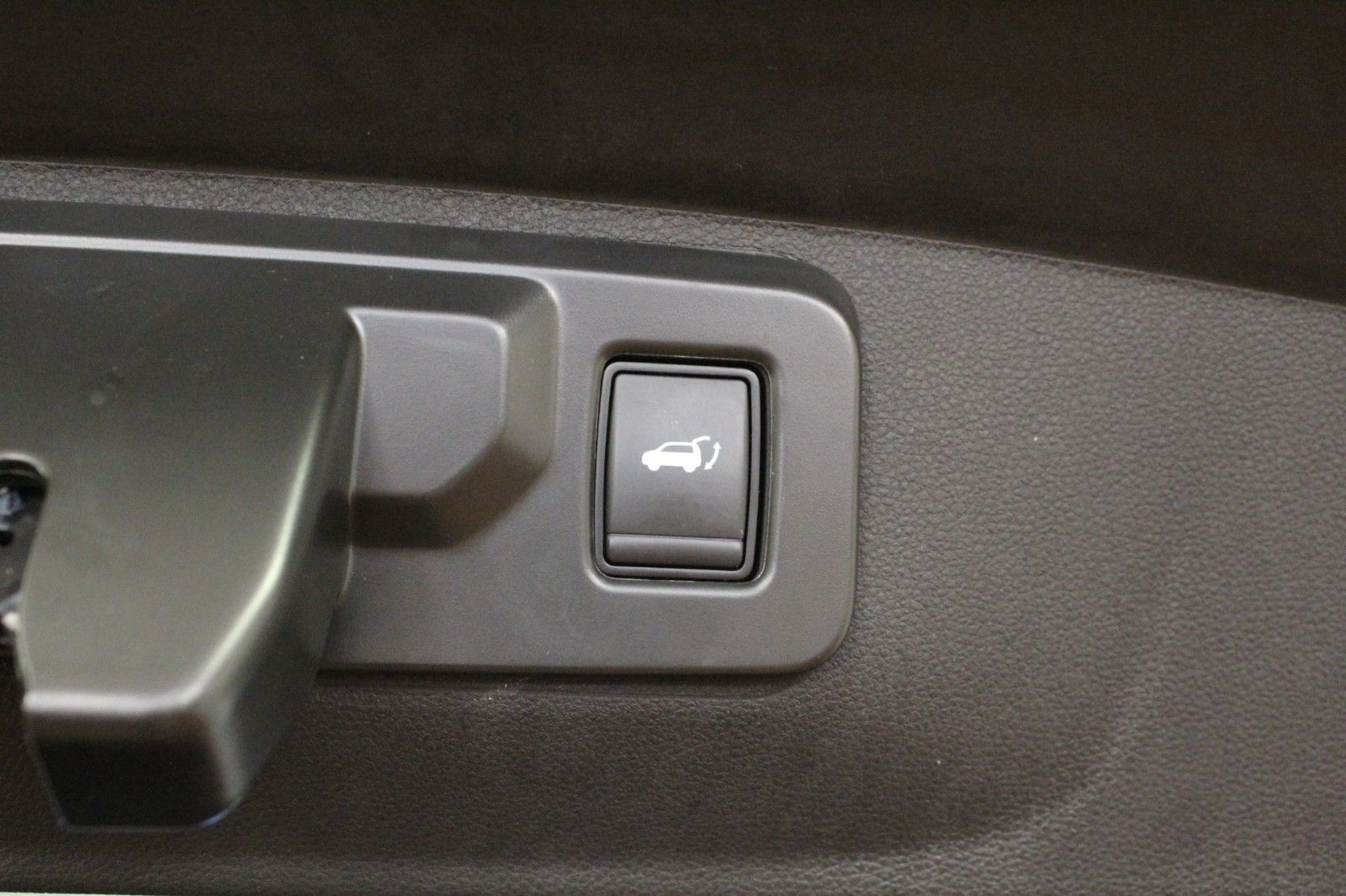Fahrzeugabbildung Renault Rafale Hybrid E-Tech 4x4 300 PHEV Esprit Alpine