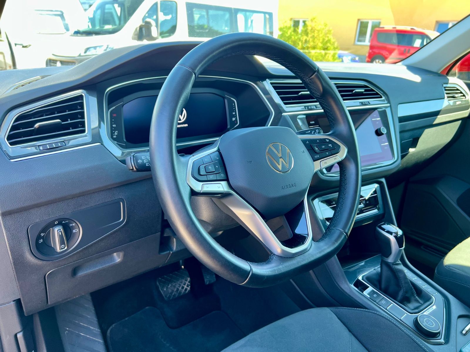 VW Tiguan 2.0 TDI Elegance 4Motion NAVI CAM SHZ