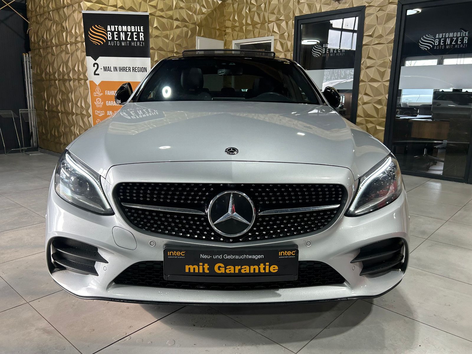Fahrzeugabbildung Mercedes-Benz C 300 de/AMG/360°/PANO/APPLE/VIRTUAL/AMBIENTE/