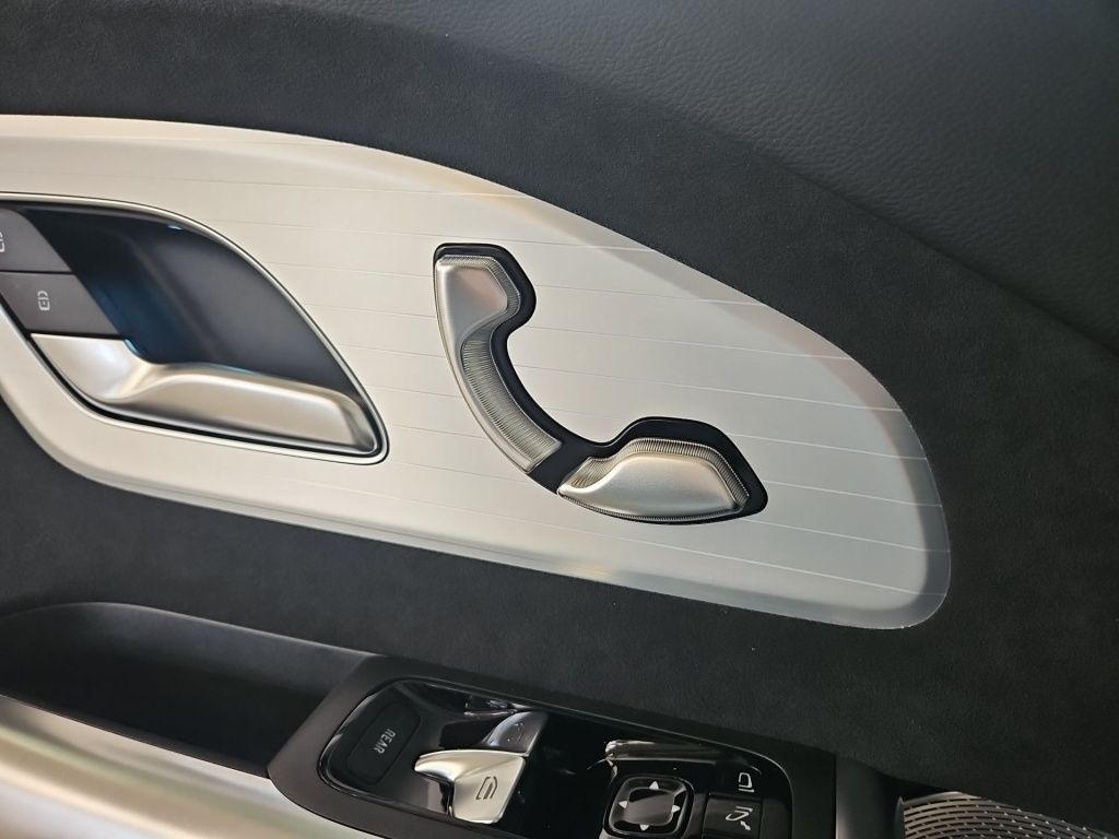 Fahrzeugabbildung Mercedes-Benz CLA 200 4MATIC Shooting Brake Night+AHK+DynLicht