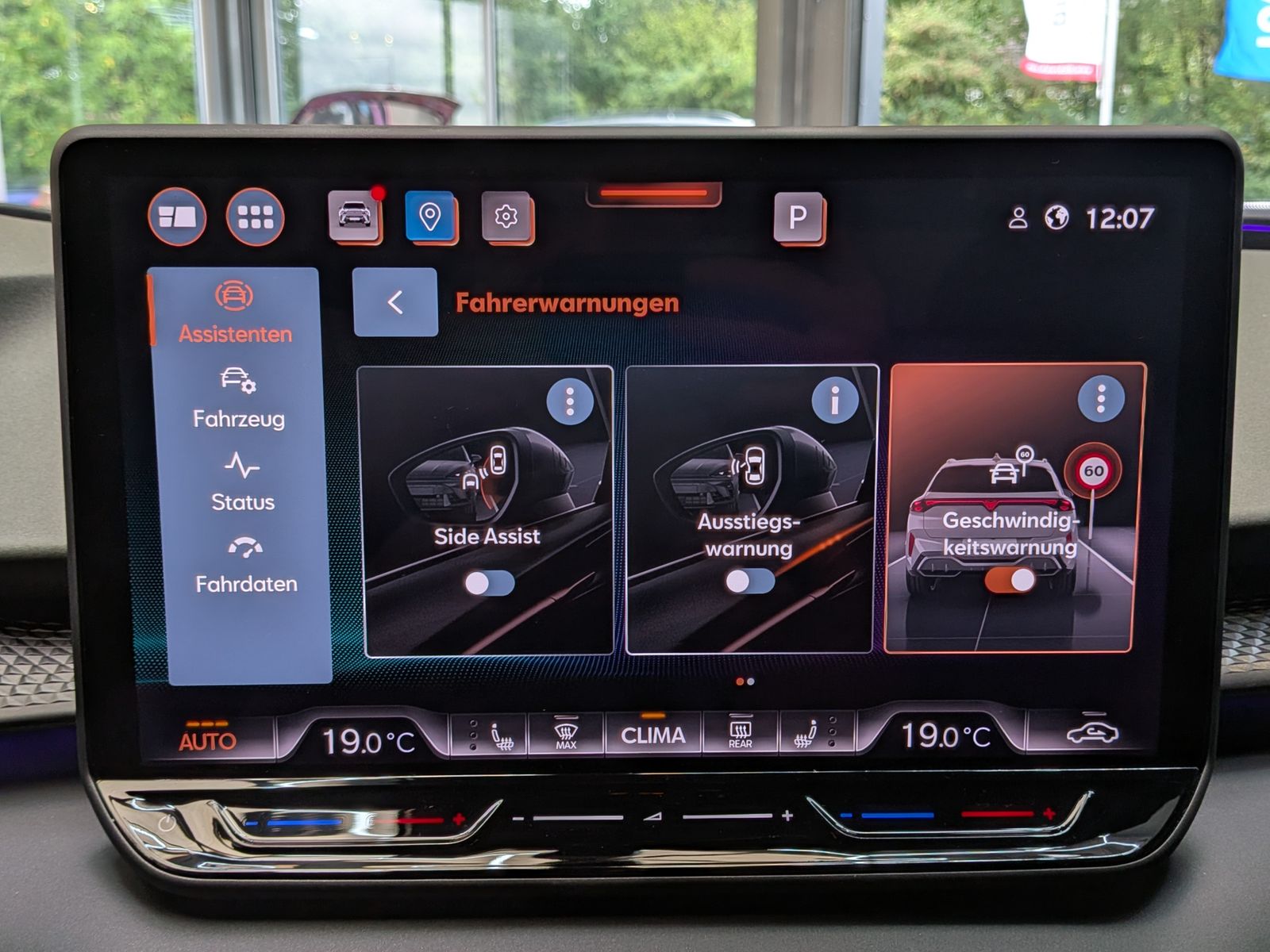 Fahrzeugabbildung CUPRA Terramarr 1.5 eTSI Tribe Sennh Matrix HUD AHK 20
