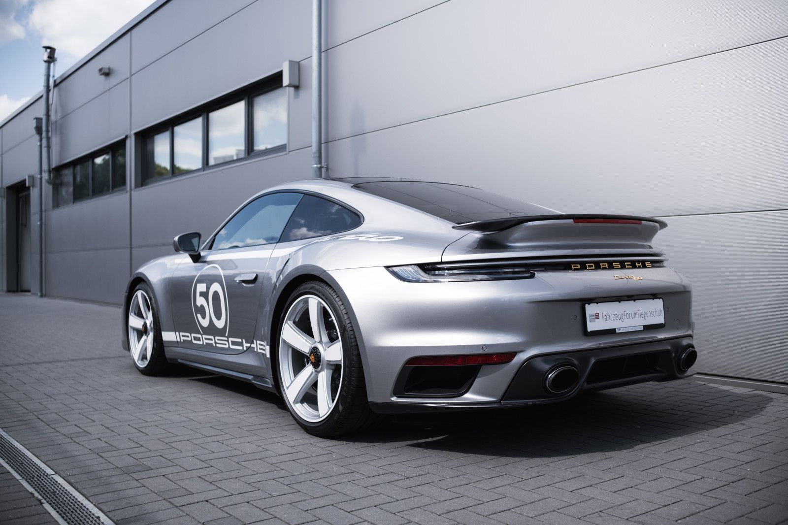 Fahrzeugabbildung Porsche 992/911 Turbo 50 Jahre-Burmester-Heritage-Inno