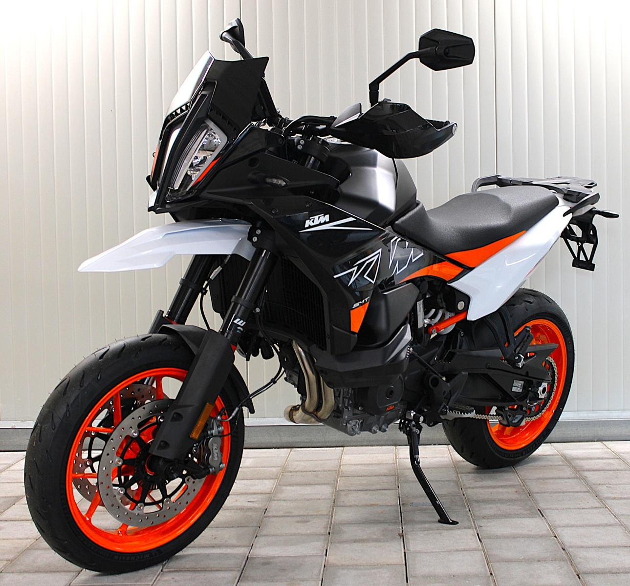 KTM 890 SMT vom Römer Team