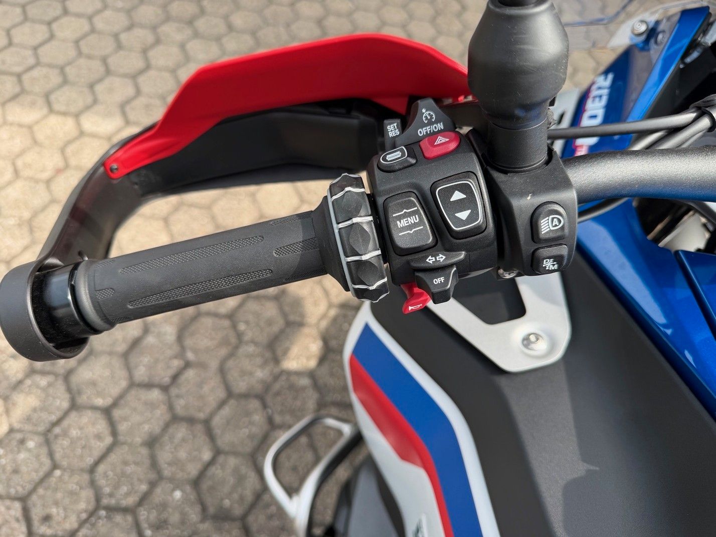 Fahrzeugabbildung BMW R 1300 GS ADV ASA Voll, Nur 400 Km