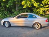 Mercedes-Benz 240 mit Gasanlage (Prins) - : mit Gasanlage