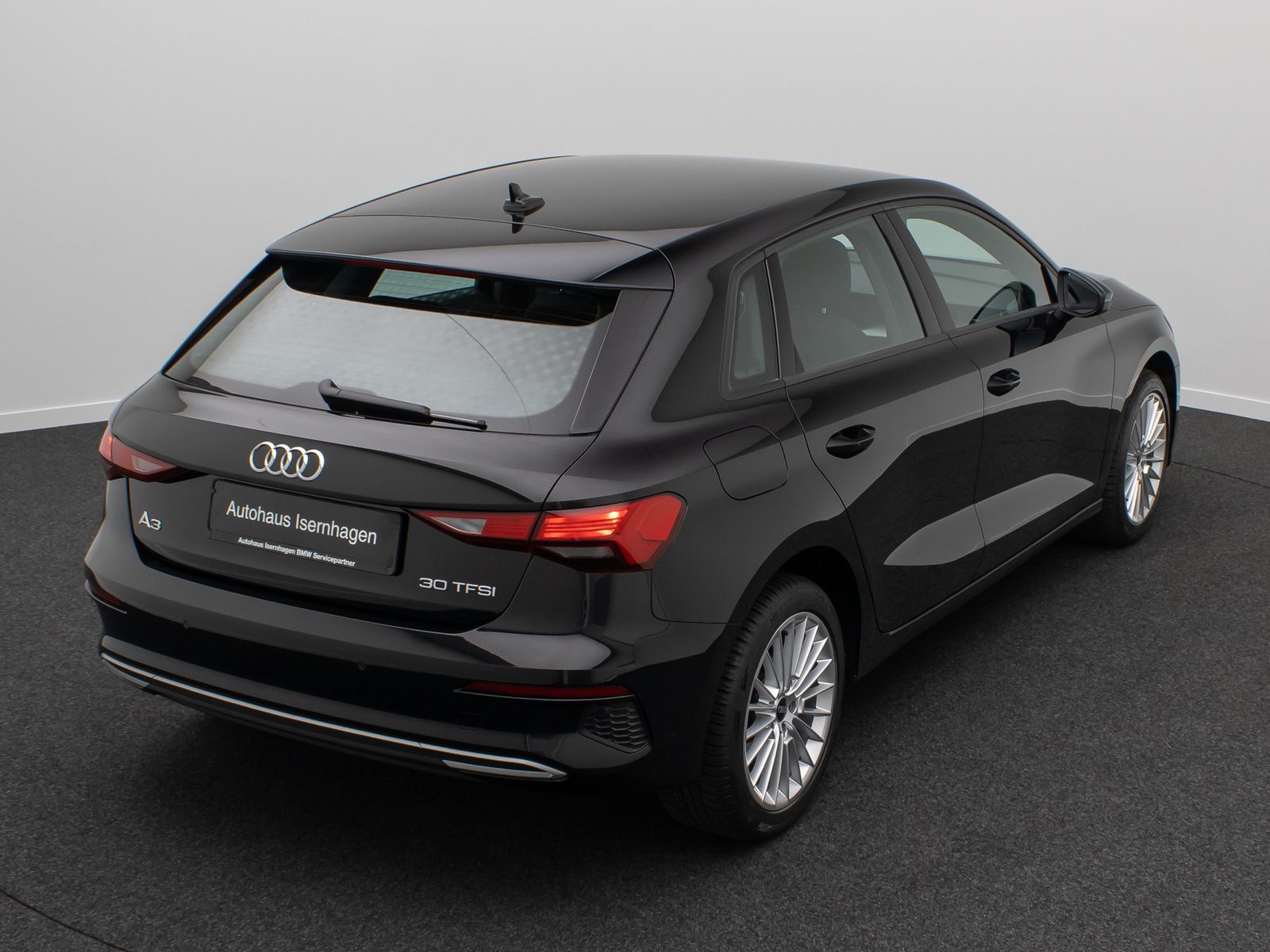 Fahrzeugabbildung Audi A3 30 TFSI S tronic Sportback PDC DAB FahrAssist