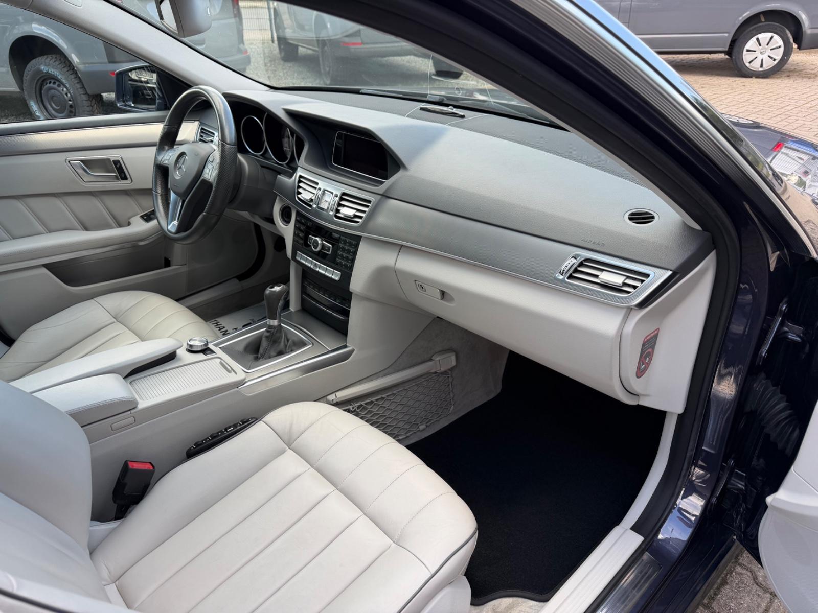Mercedes-Benz E 220 E T-Modell E 220*Panno*Leder*