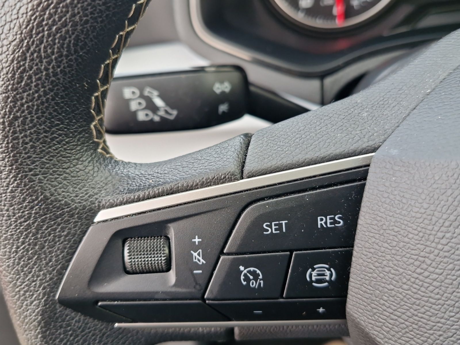 Fahrzeugabbildung SEAT Arona Style 1.0 TSI LED Klima SH