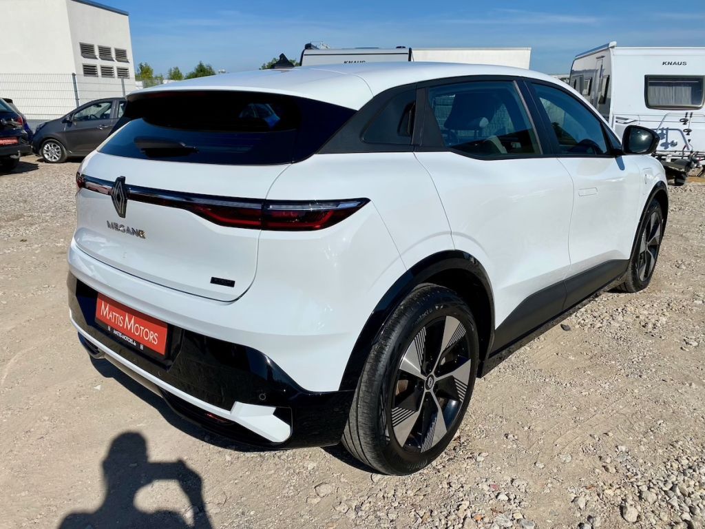 Fahrzeugabbildung Renault Megane E-TECH EV40 AAC SHZ CARPLAY LED KAMERA