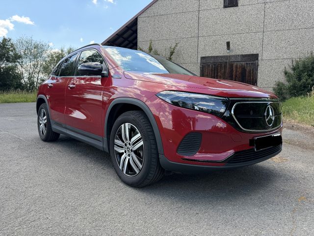 MERCEDES-BENZ EQA 250 Progressive AHK Night Paket
