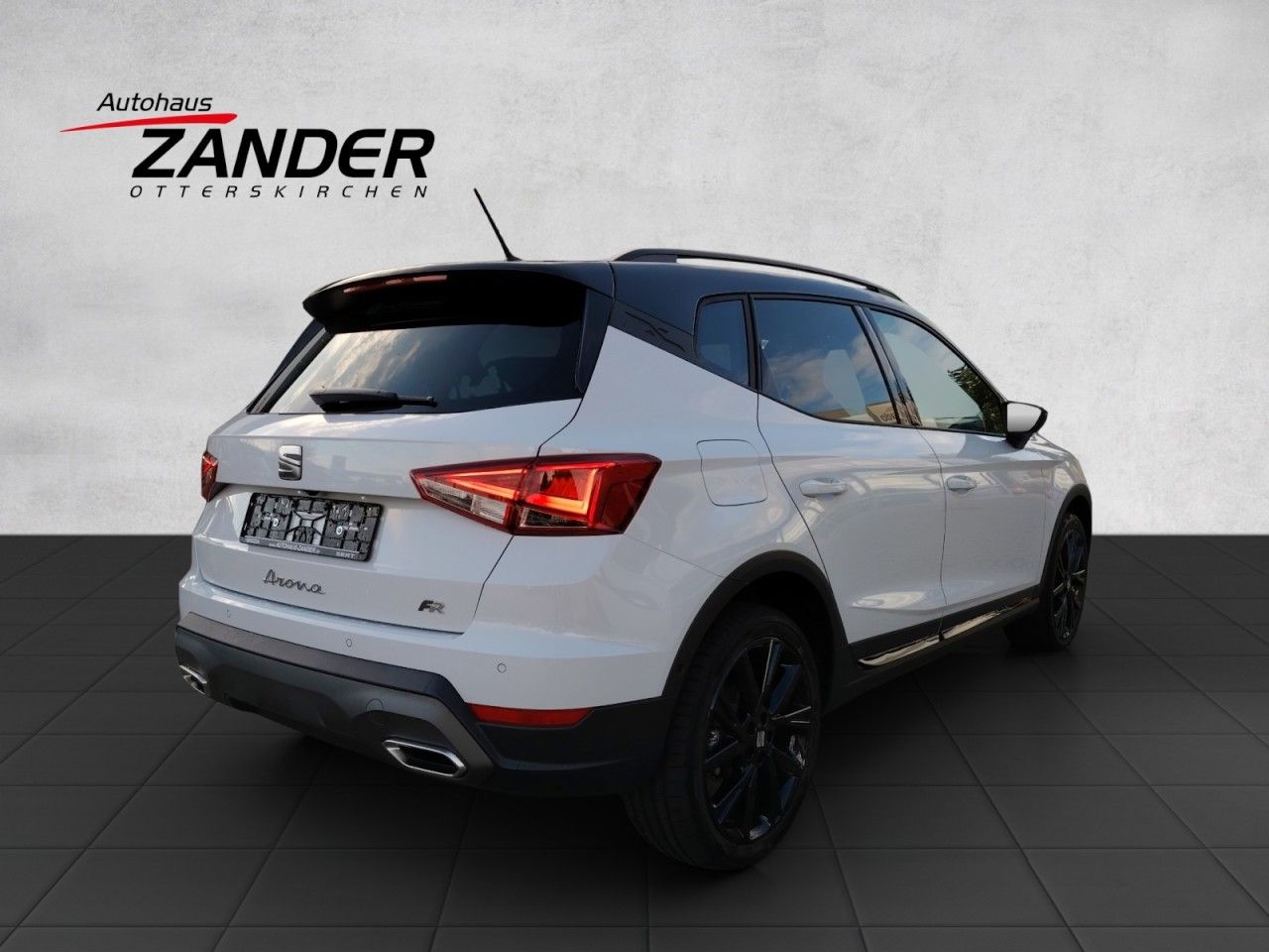 Fahrzeugabbildung SEAT Arona FR TSI DSG Black Edition AHK