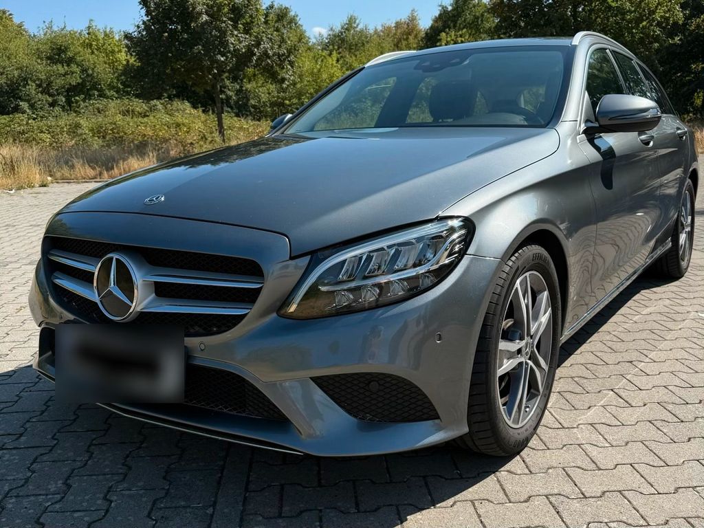 Image of Mercedes-Benz C 220