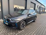 BMW iX3 Inspiring M-SPORT AHK 19" PANO SPORTSITZE - gebrauchte BMW iX3 aus dem Jahr 2023