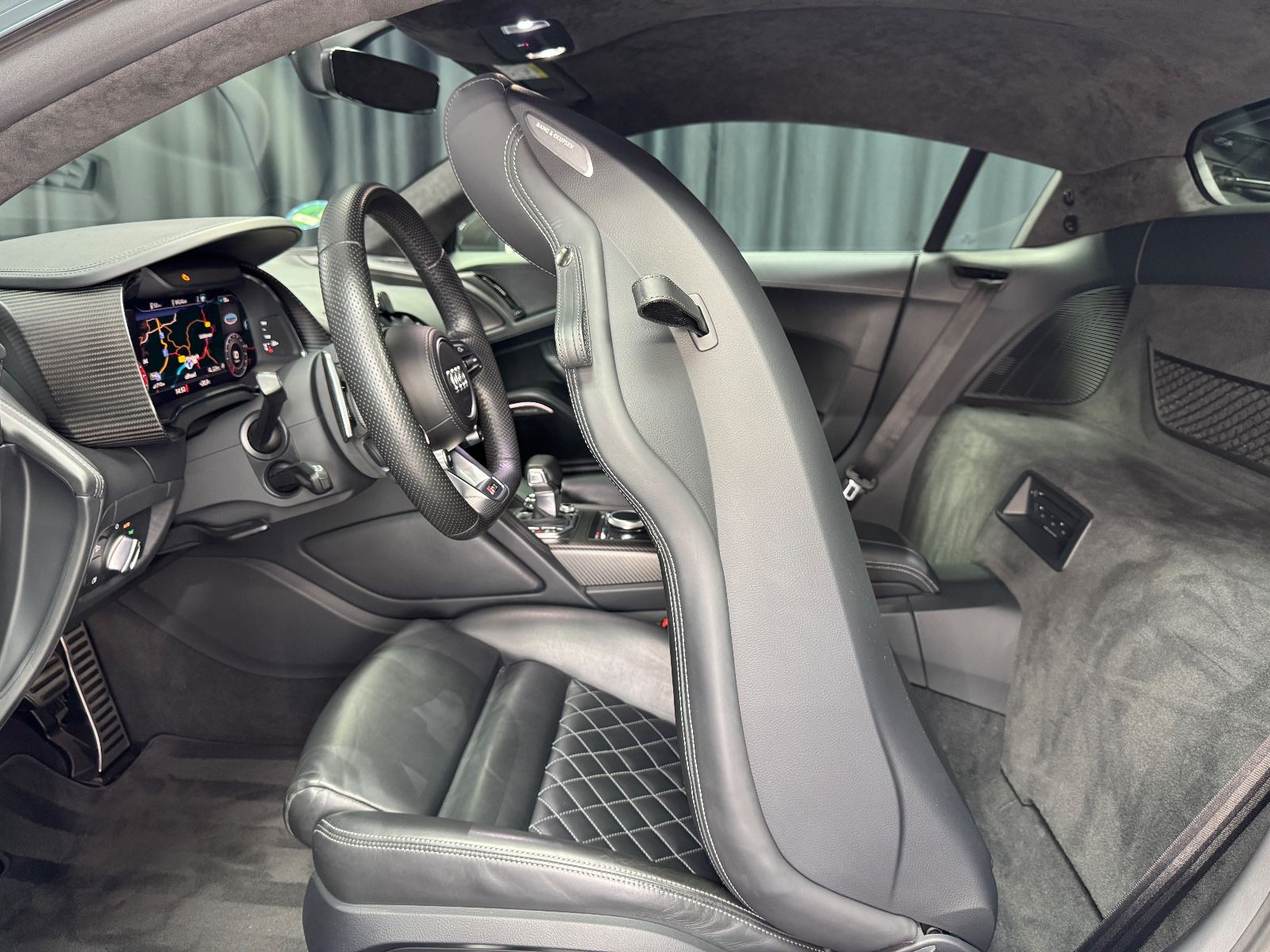 Fahrzeugabbildung Audi R8 Coupe 5.2 FSI V10 plus|CARBON|VOLL