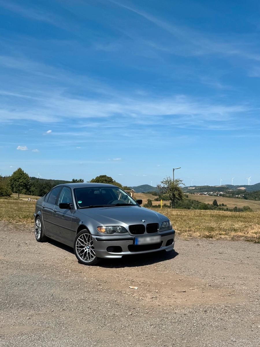 BMW 320