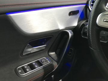 Mercedes-Benz CLA 220SB AMG-LINE DSG KAM LED NAV PANO SHZ TEMP