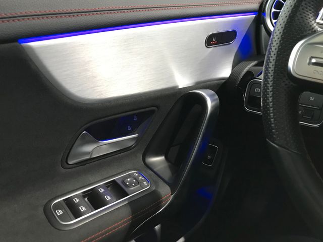 Mercedes-Benz CLA 220SB AMG-LINE DSG KAM LED NAV PANO SHZ TEMP
