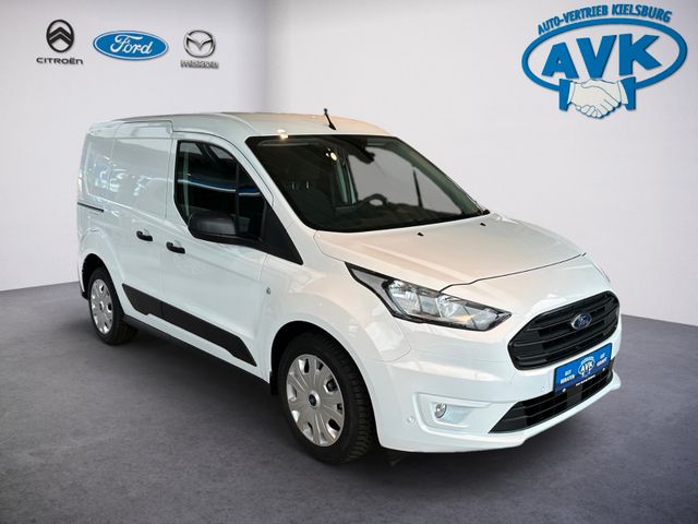 Ford Transit Connect mit AHK, Rückfahrkamera