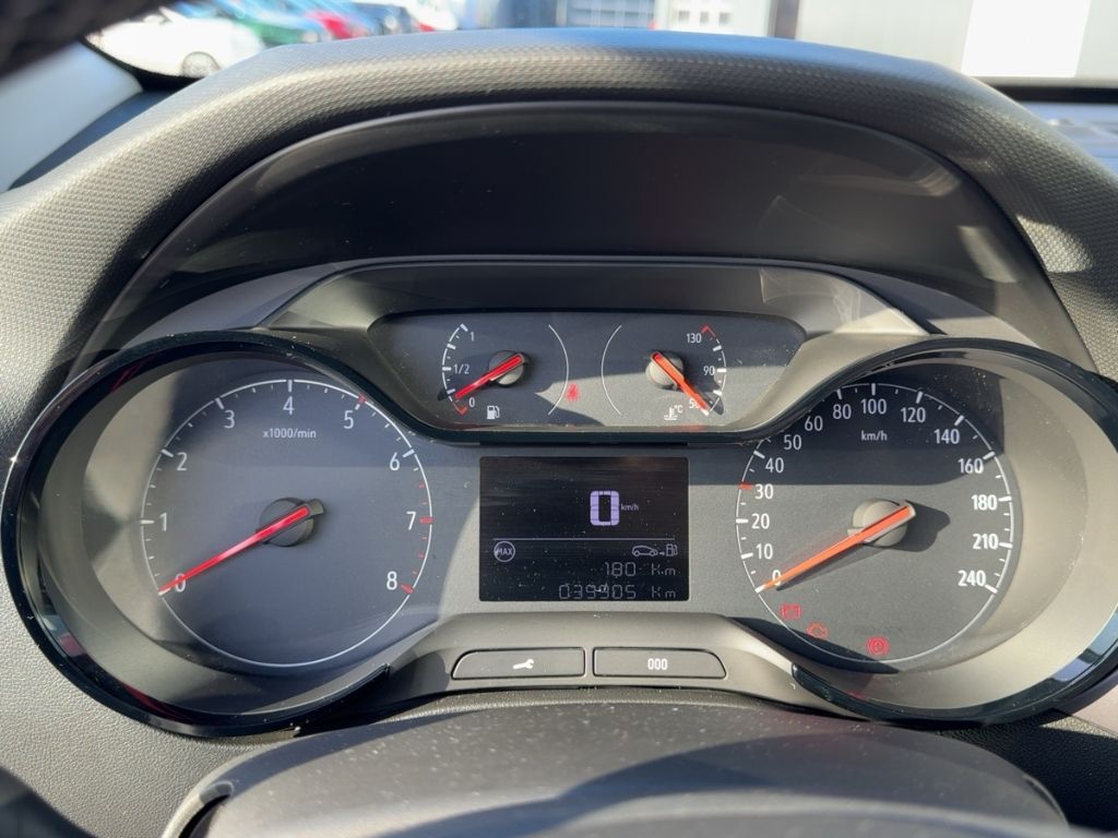 Fahrzeugabbildung Opel Crossland Rückfahrkamera, SHZ, LHZ,
