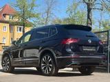 Volkswagen Tiguan Allspace R-Line Highline 4Motion - gebrauchte VW Tiguan Allspace aus dem Jahr 2019