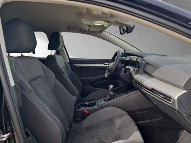 Fahrzeugabbildung Volkswagen Golf VIII Variant TSI Standheizg Kamera ACC LEDp