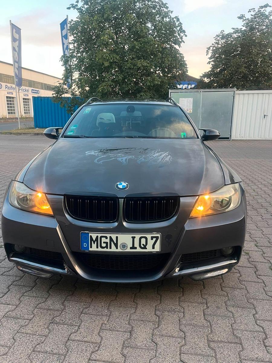 BMW 320