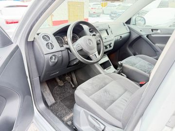 Volkswagen Tiguan - 12