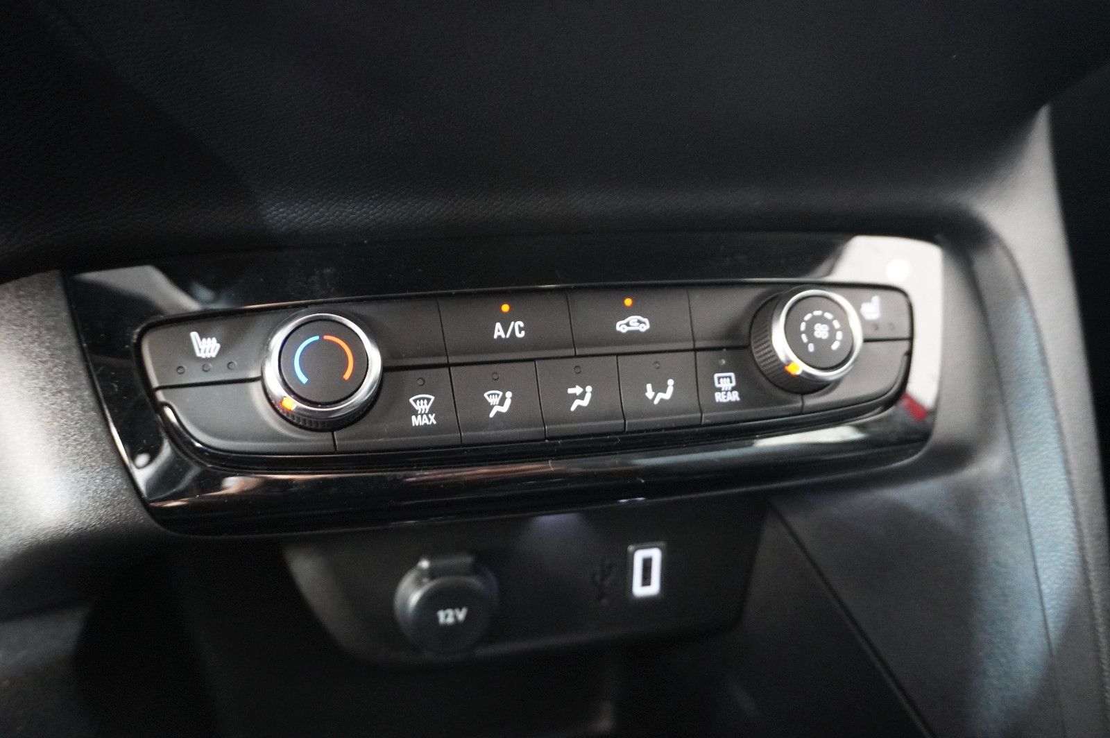 Fahrzeugabbildung Opel Corsa F 1.2 FACELIFT NAVI/LED/KAMERA/VIRTU./DAB+