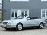 Mercedes-Benz CLK 320 ELEGANCE/Automatik/Klima/PDC/1 Hand /TOP - Mercedes-Benz CLK 320 mit Benzin-Antrieb: Cabrio