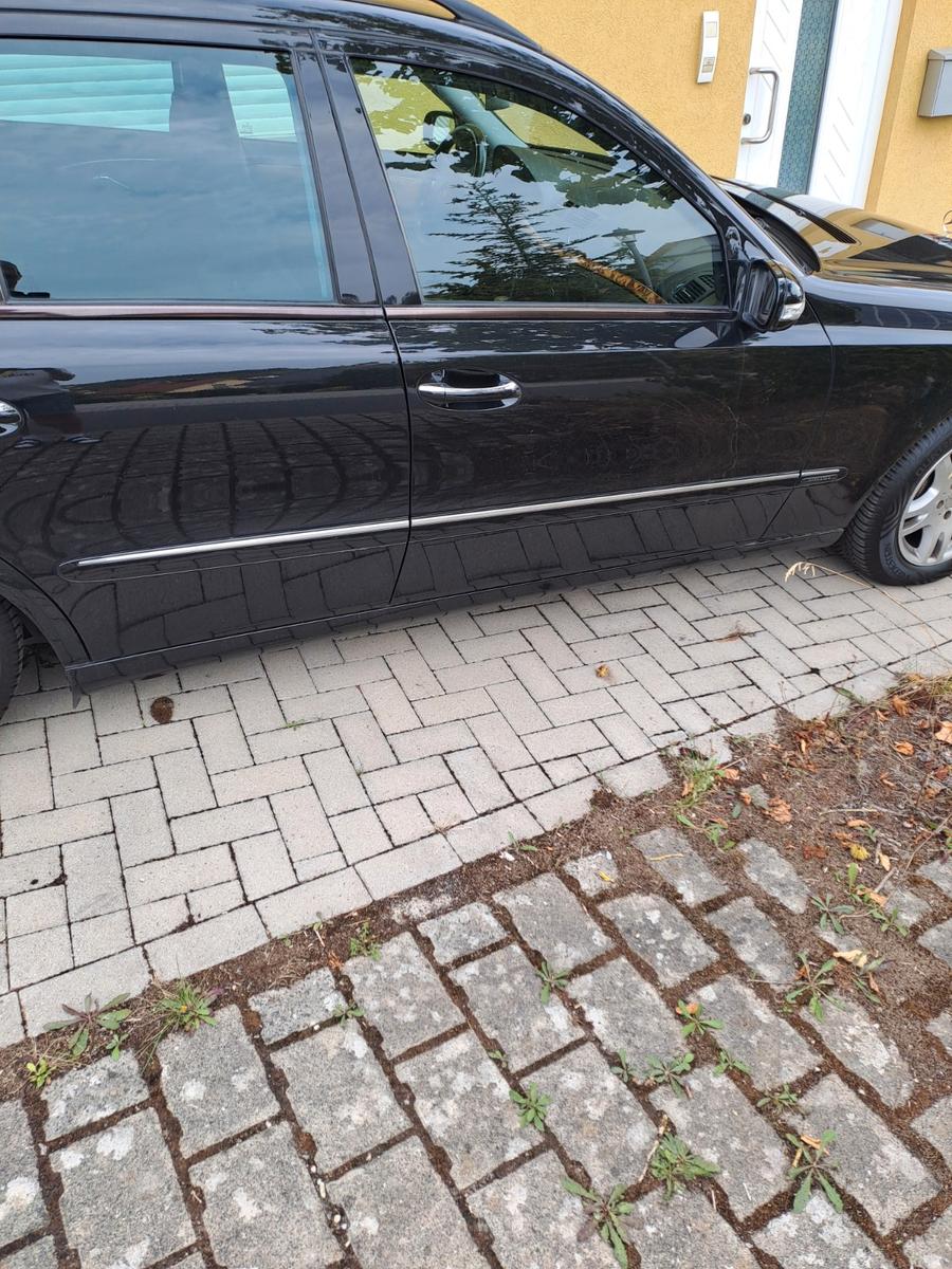 Mercedes-Benz E280 2005 — photo 9