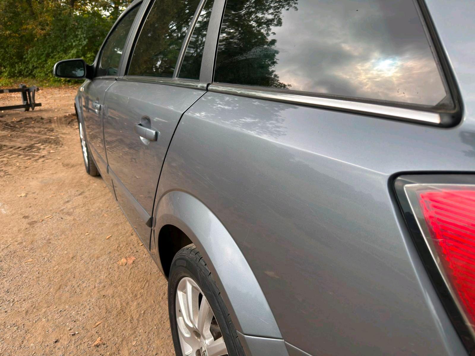Opel Astra 2005 — photo 9