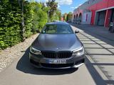 BMW 540dxDrive/A/B&W/Alcantara/360/DisplayKey/Keyles - BMW 540 mit Diesel-Antrieb: Limousine, Automatik