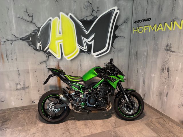 Kawasaki Z900 Neuwertiger Zustand viel Zubehör incl.