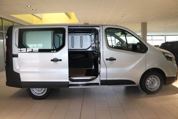 Fotografie 9 des Nissan Primastar L1H1 3,0 dCi 110 Acenta