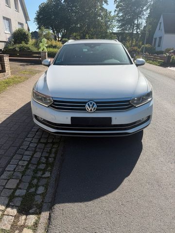 VW Vw Passat 2.0 tdi Automatik fast voll ausg...