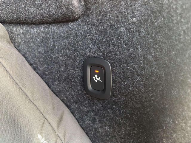 Volvo XC40 B3 Ultra Black Edition