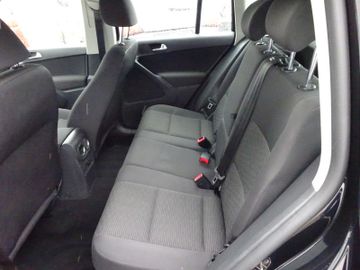 Volkswagen Tiguan - 9