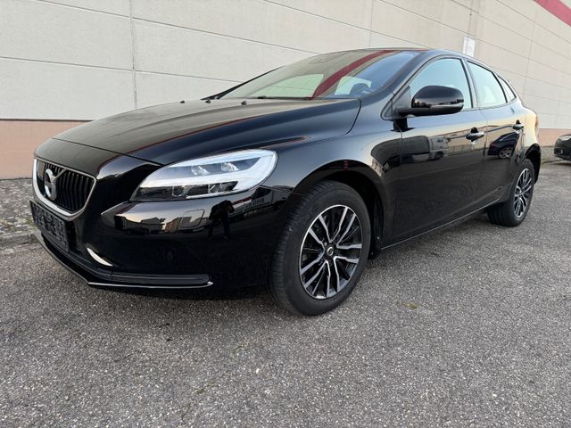 Volvo V40 T3 Momentum Aut. FULL-LED+RADAR+BLIS+CAM