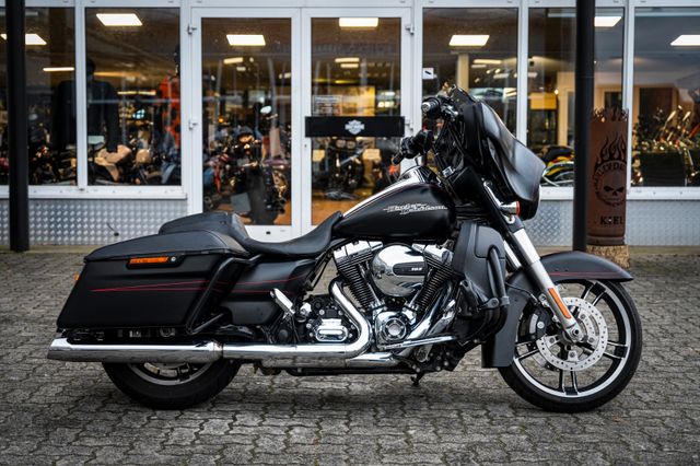 Fahrzeugabbildung Harley-Davidson STREET GLIDE SPECIAL FLHXS - APE LENKER -