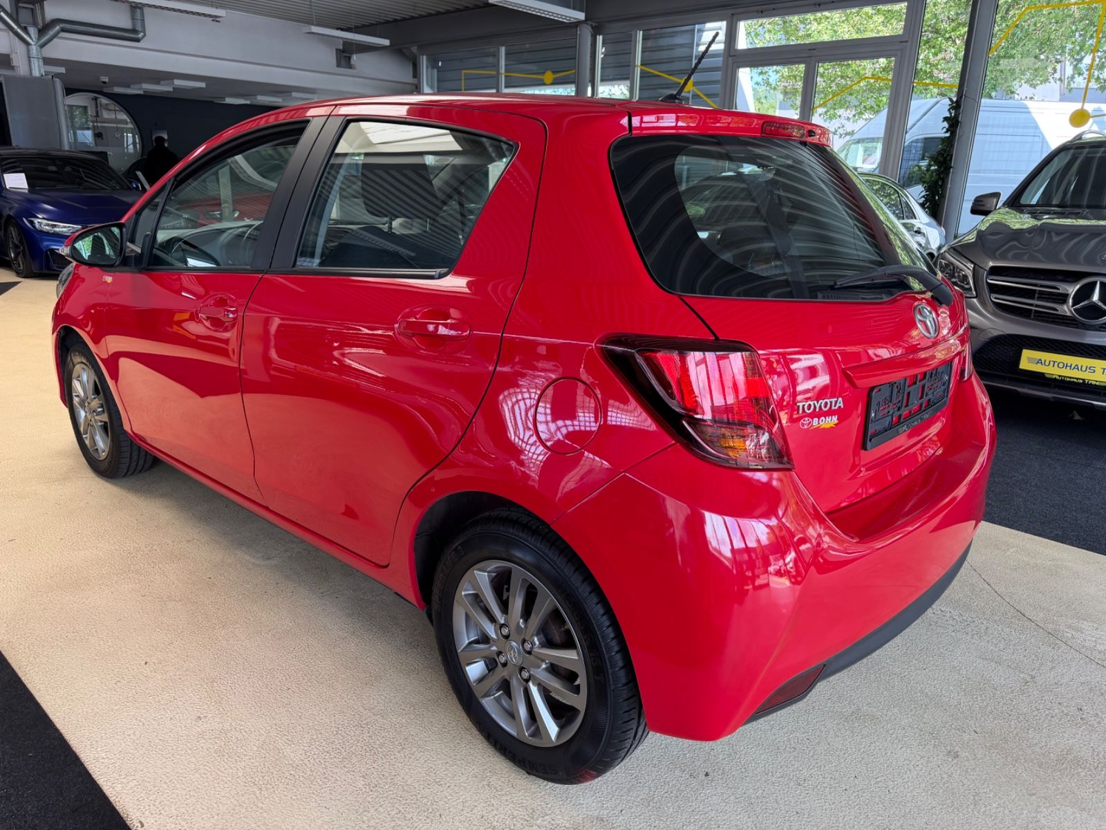 Fahrzeugabbildung Toyota Yaris *Rückfahrkamera*