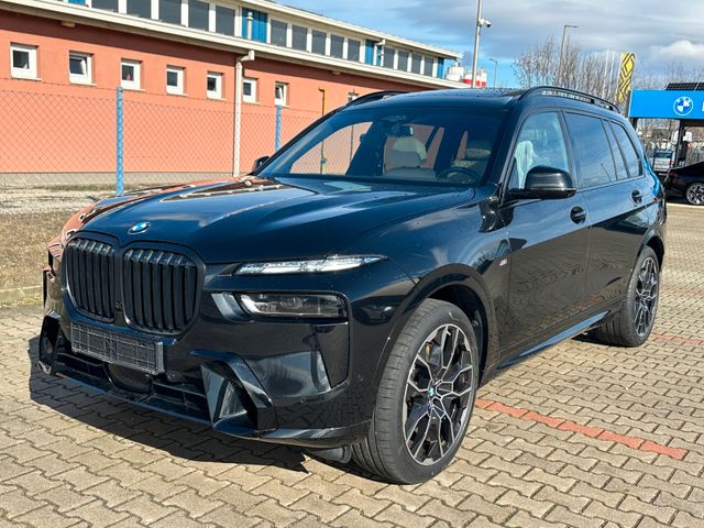 BMW 40d M Sport*VOLL*CARBON*SKYLOUNGE*MASSAGE*BELÜF*