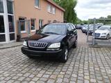 Lexus RX 300 - - Lexus RX 300 mit Benzin-Antrieb