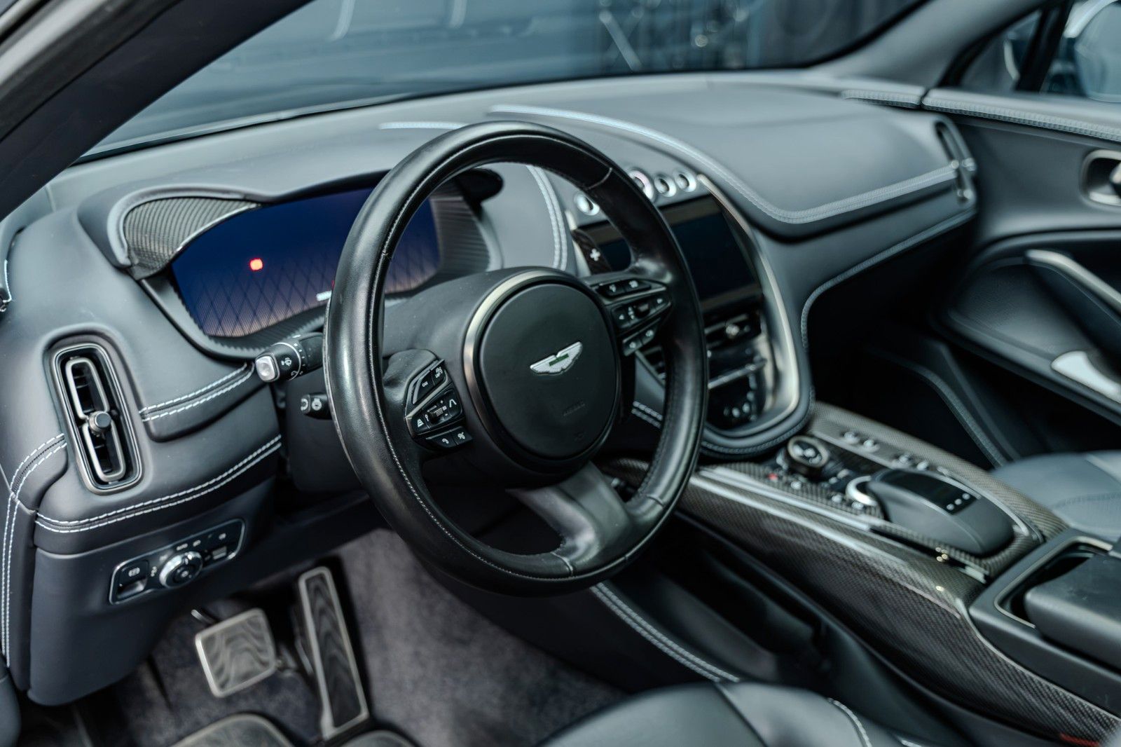Fahrzeugabbildung Aston Martin DBX 4.0 V8 DBX707 + 2.Hand + Top Geplfegt