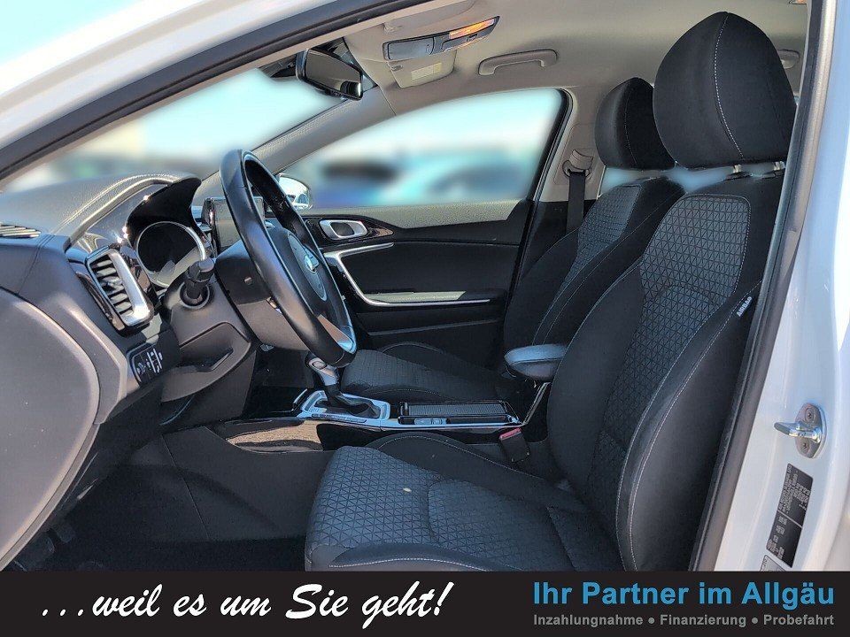 Fahrzeugabbildung Kia CEED 1.4T DCT SPIRIT GARANTIE-7.28 TEC/NAV-P 1HD