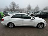 Mercedes-Benz E 300 Lim. Hybrid AHK°T-LEDER°NAVI°SITZH°PDC°ALU - gebrauchte Mercedes-Benz E 300 aus dem Jahr 2013