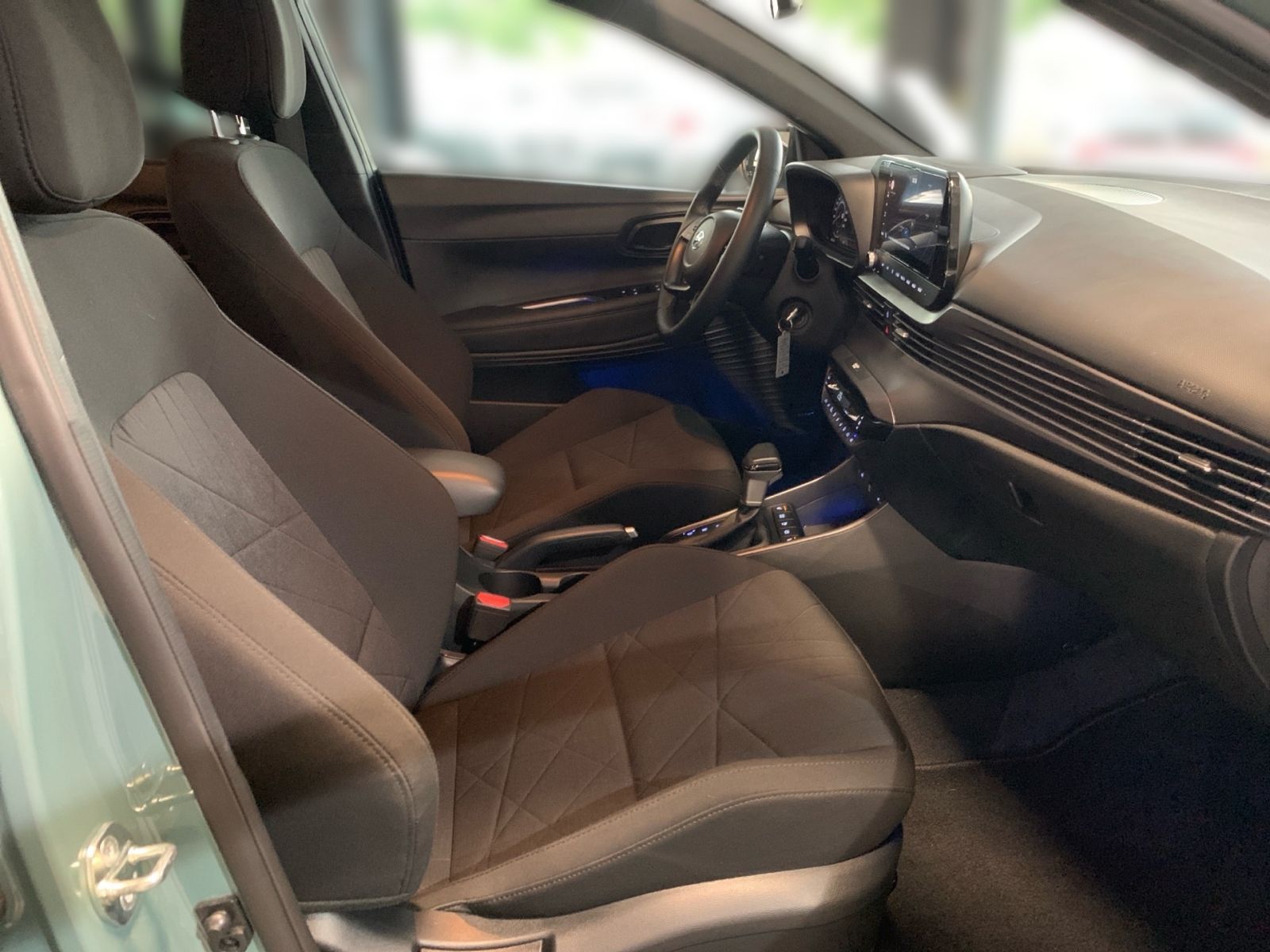 Fahrzeugabbildung Hyundai BAYON 1.0 T-GDI 7-DCT Connect & Go Mild-Hybrid