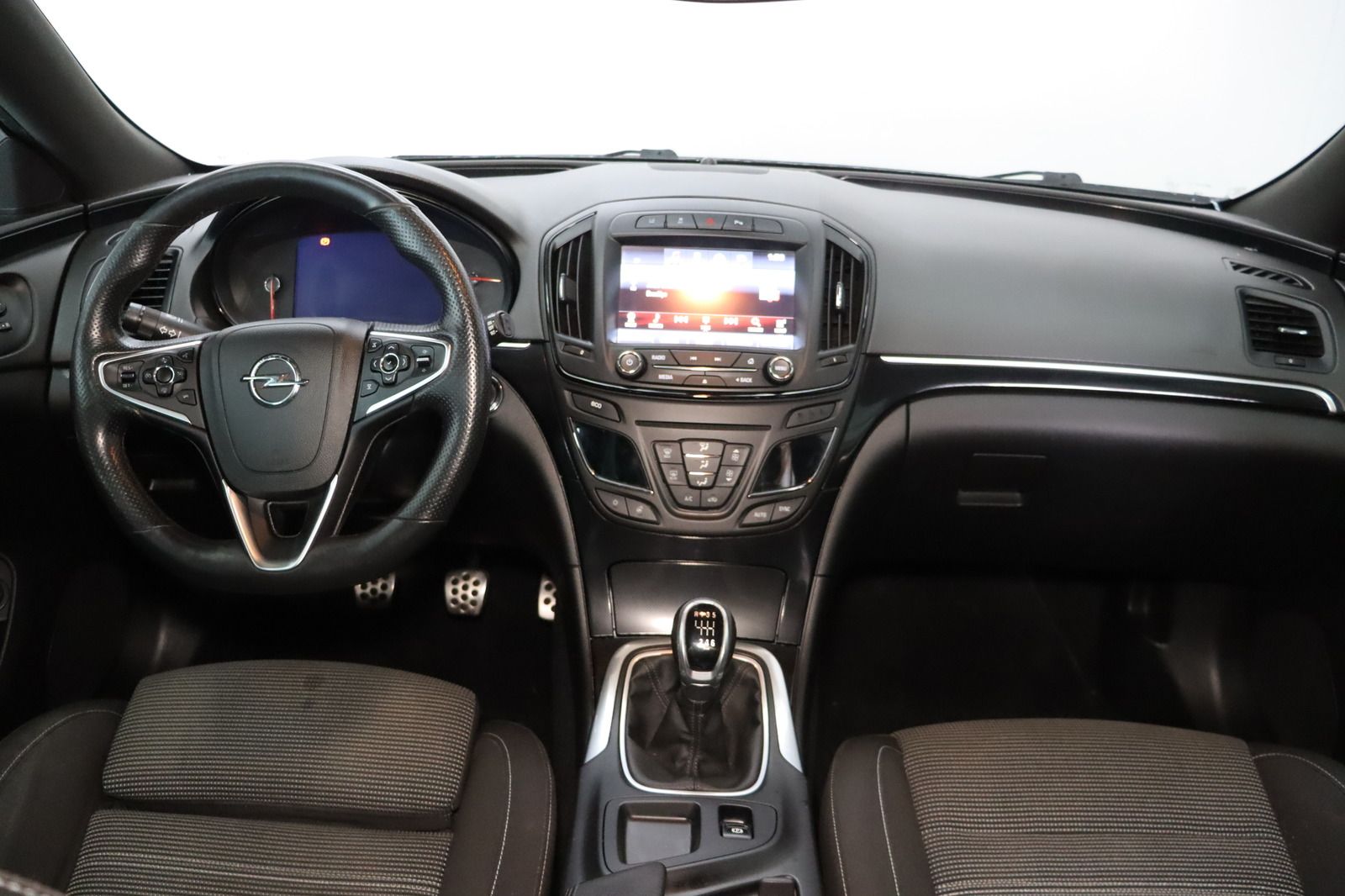 Fahrzeugabbildung Opel Insignia A Sports Tourer 2.0 CDTi Sport